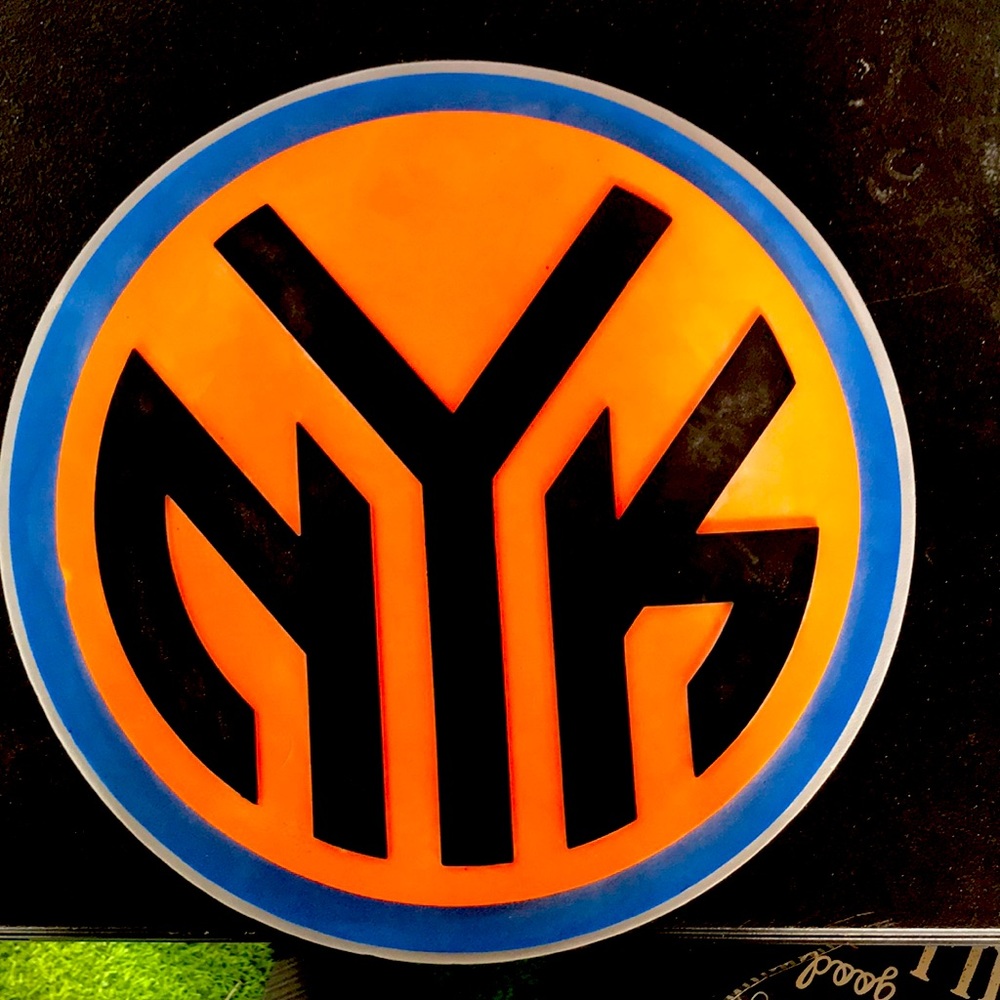 New York Knicks form emblem
